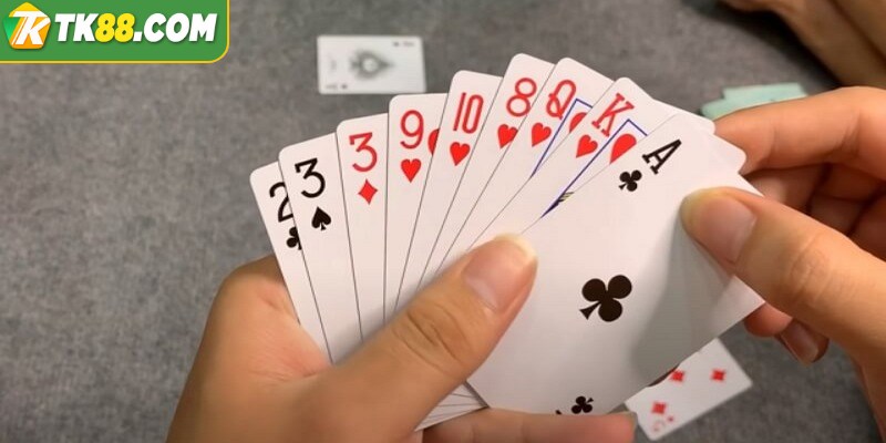 Hãy kiên nhẫn, để ý đến điểm số để tránh mắc sai lầm khi chơi bài
